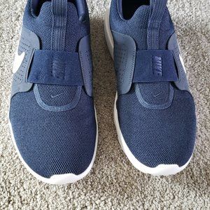 NWOT Nike AD Comfort